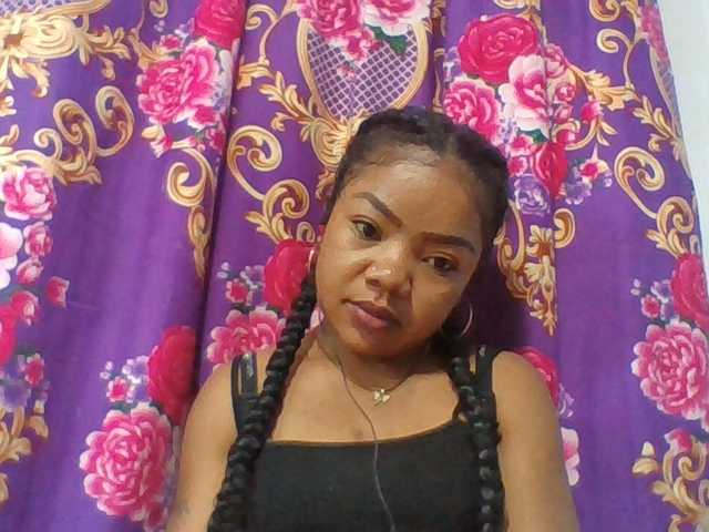 Elyah1a live cam on BongaCams