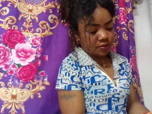 Elyah1a live cam on BongaCams