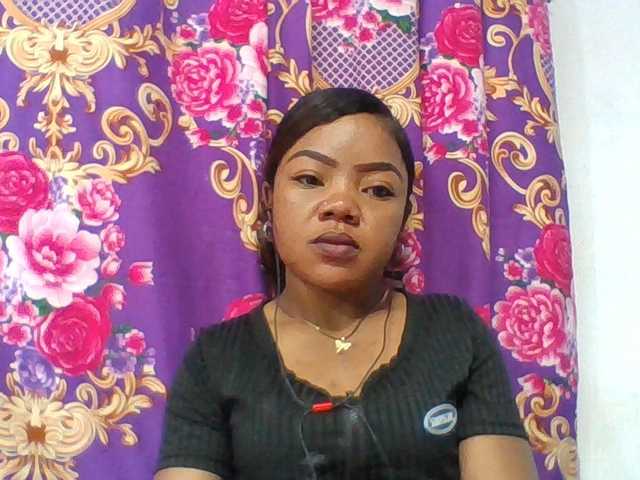 Elyah1a live cam on BongaCams