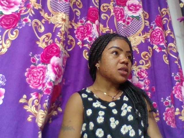 Elyah1a live cam on BongaCams