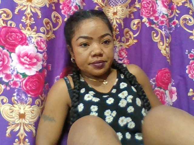 Elyah1a live cam on BongaCams
