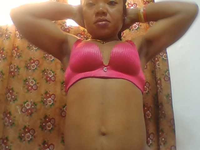 Elyah1a live cam on BongaCams