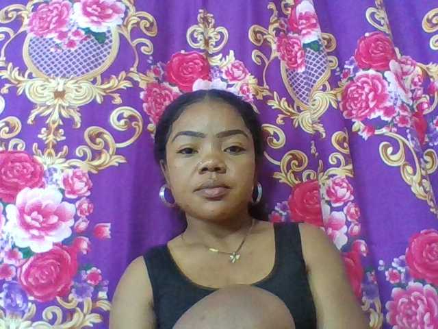 Elyah1a live cam on BongaCams