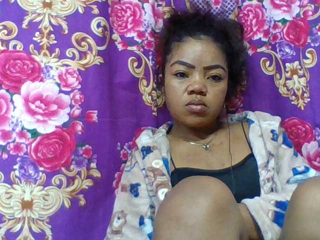 Elyah1a live cam on BongaCams