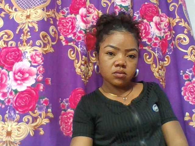 Elyah1a live cam on BongaCams