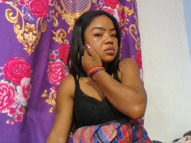 Elyah1a webcam bongacams model stream image