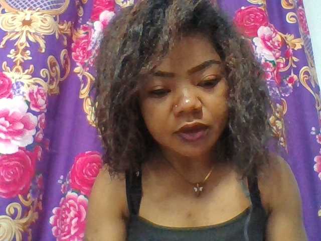 Elyah1a live cam on BongaCams