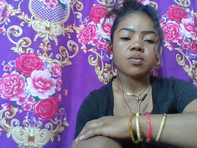 Elyah1a live cam on BongaCams