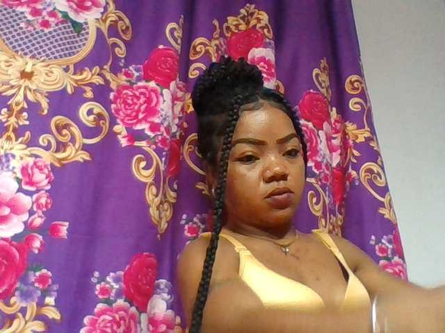Elyah1a live cam on BongaCams