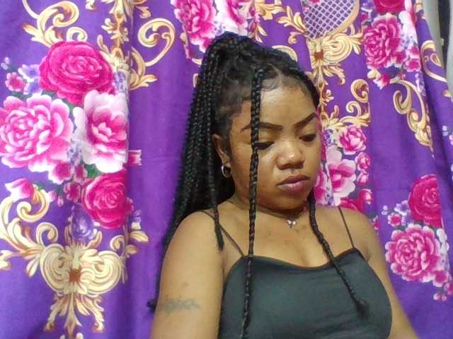 Elyah1a live cam on BongaCams