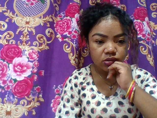 Elyah1a live cam on BongaCams