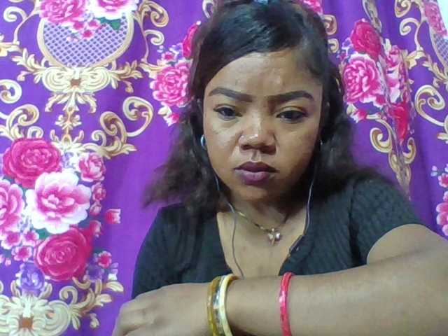 Elyah1a live cam on BongaCams