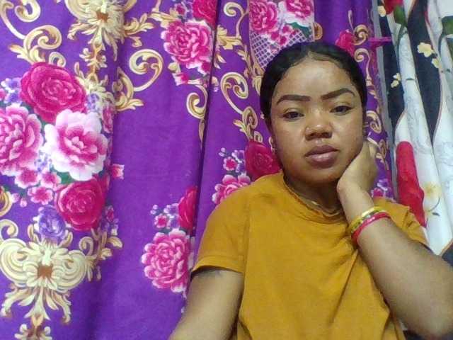 Elyah1a live cam on BongaCams