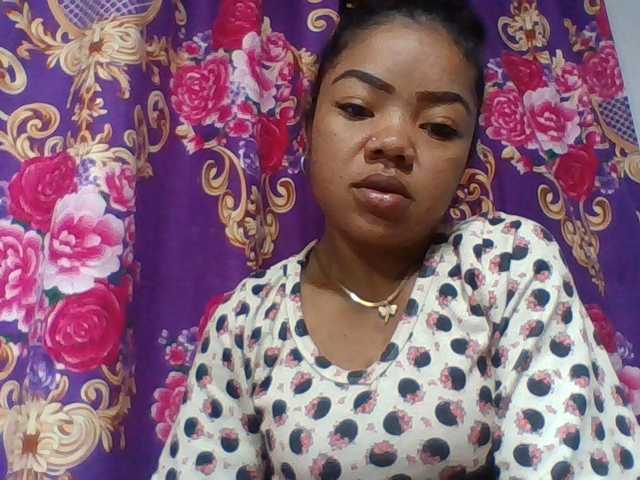Elyah1a live cam on BongaCams