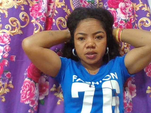 Elyah1a live cam on BongaCams
