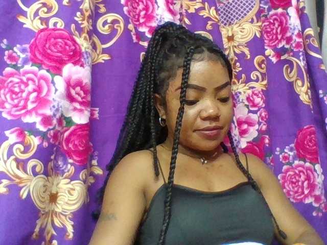 Elyah1a live cam on BongaCams