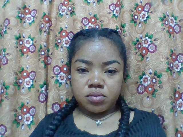 Elyah1a live cam on BongaCams