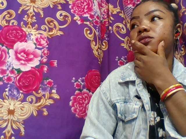 Elyah1a live cam on BongaCams