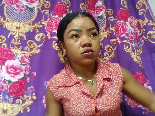 Elyah1a live cam on BongaCams