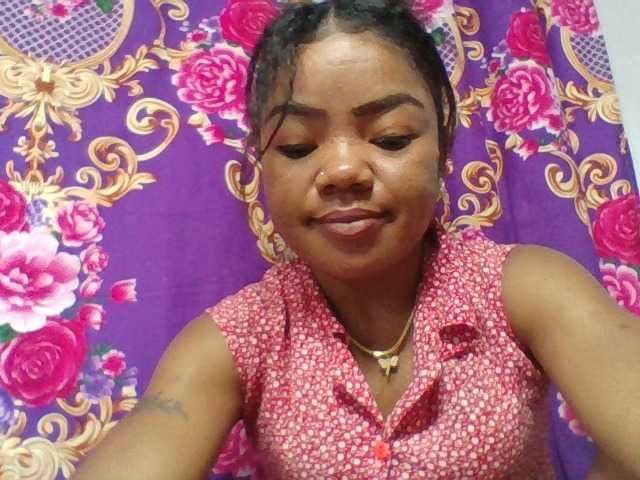 Elyah1a live cam on BongaCams