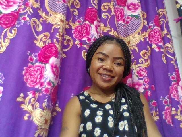 Elyah1a live cam on BongaCams