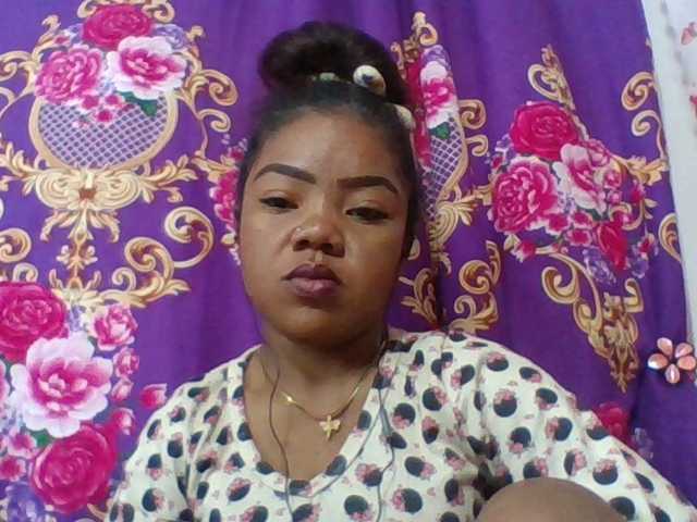 Elyah1a live cam on BongaCams