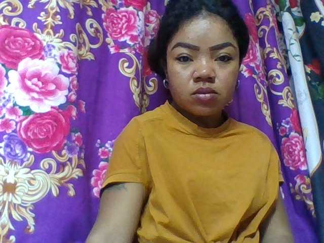 Elyah1a live cam on BongaCams