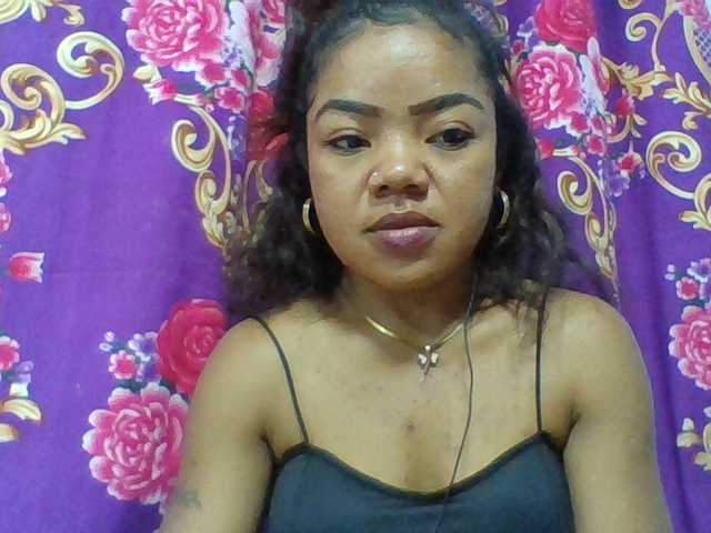 Elyah1a live cam on BongaCams