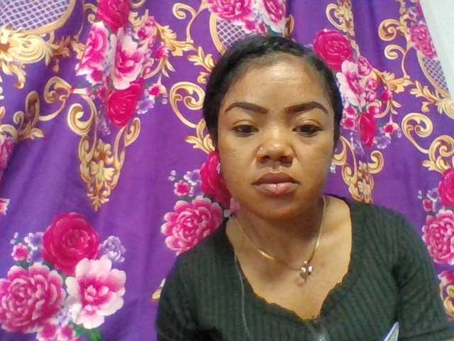 Elyah1a live cam on BongaCams
