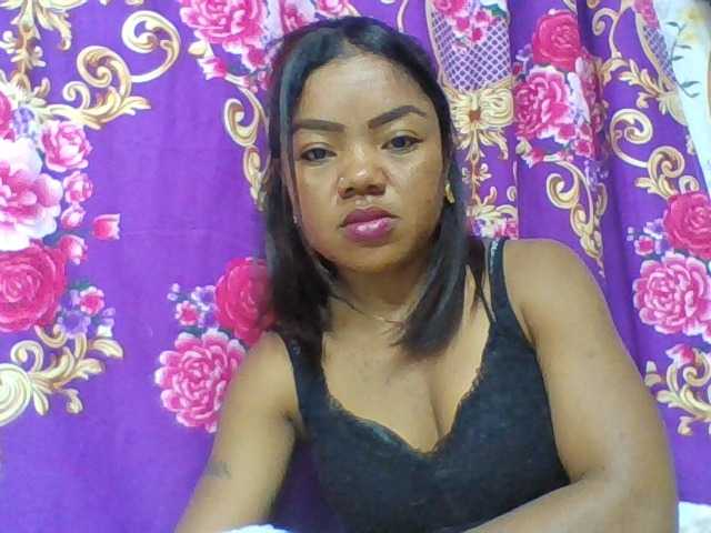 Elyah1a live cam on BongaCams