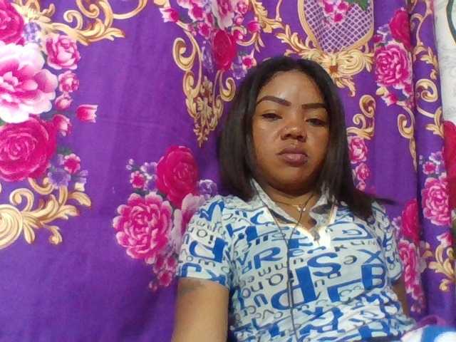 Elyah1a live cam on BongaCams