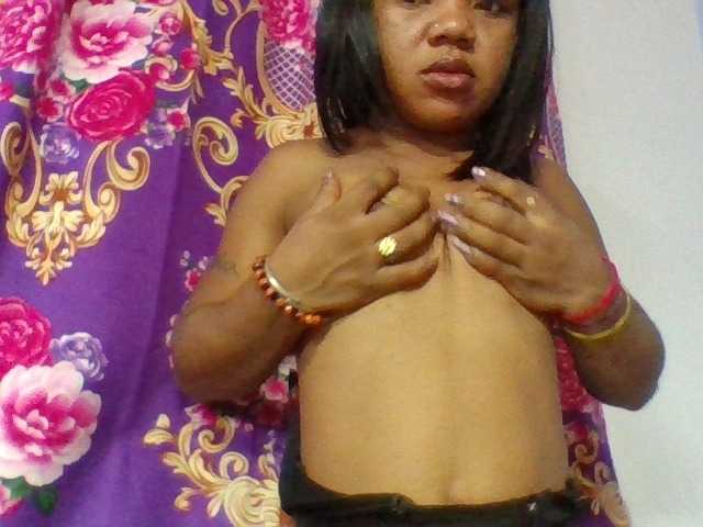 Elyah1a live cam on BongaCams