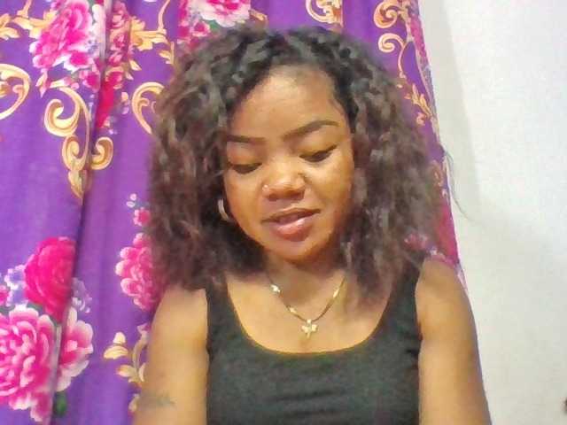 Elyah1a live cam on BongaCams