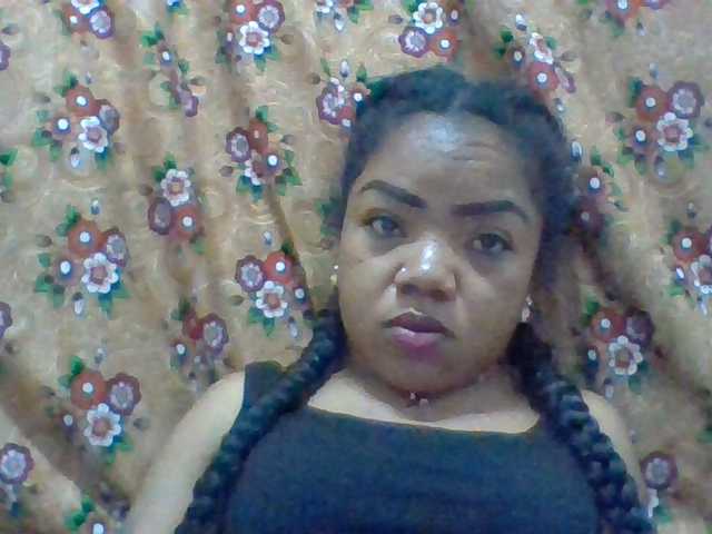 Elyah1a live cam on BongaCams