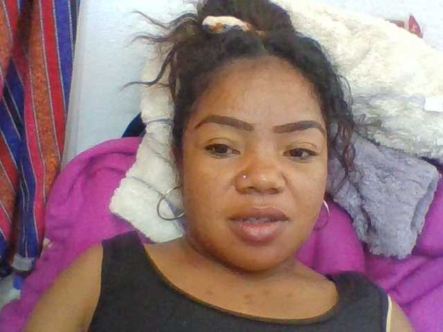 Elyah1a live cam on BongaCams