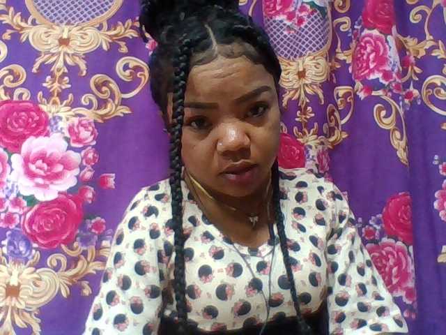Elyah1a live cam on BongaCams