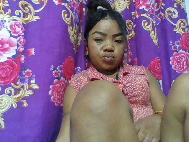 Elyah1a live cam on BongaCams
