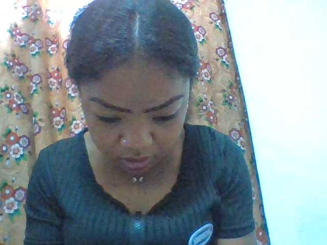 Elyah1a live cam on BongaCams