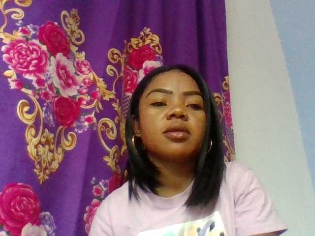 Elyah1a live cam on BongaCams