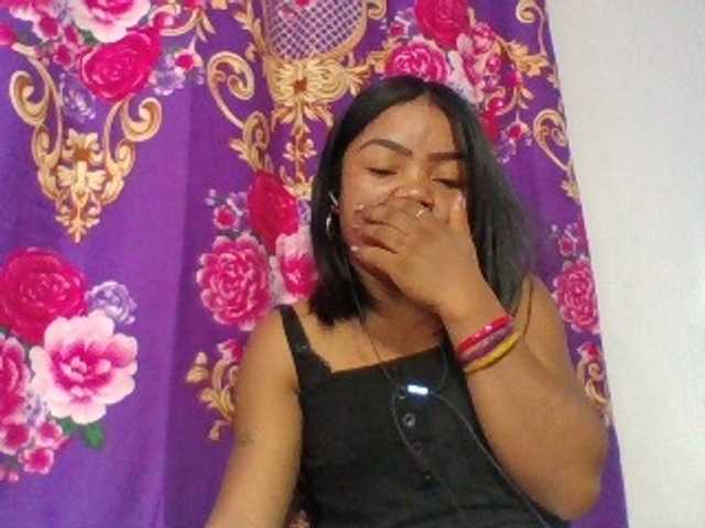 Elyah1a live cam on BongaCams