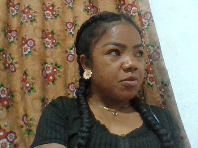 Elyah1a live cam on BongaCams