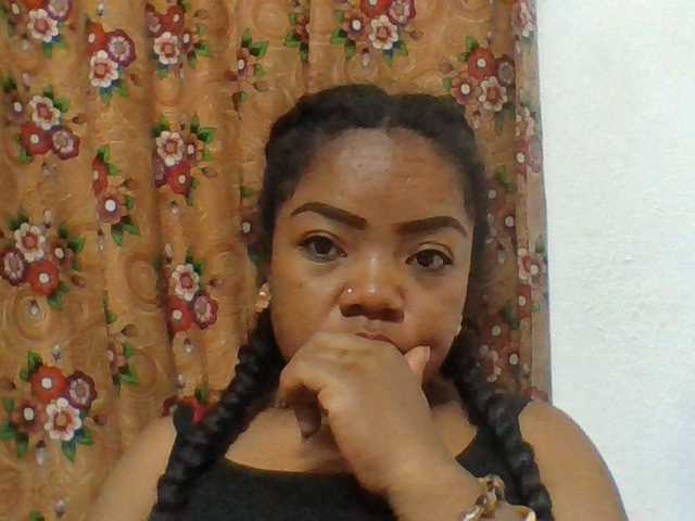 Elyah1a live cam on BongaCams