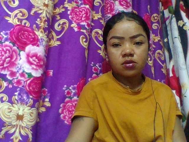 Elyah1a live cam on BongaCams