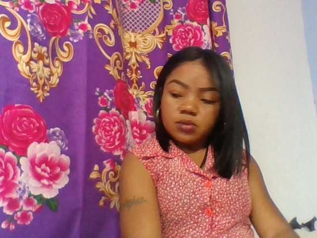 Elyah1a live cam on BongaCams