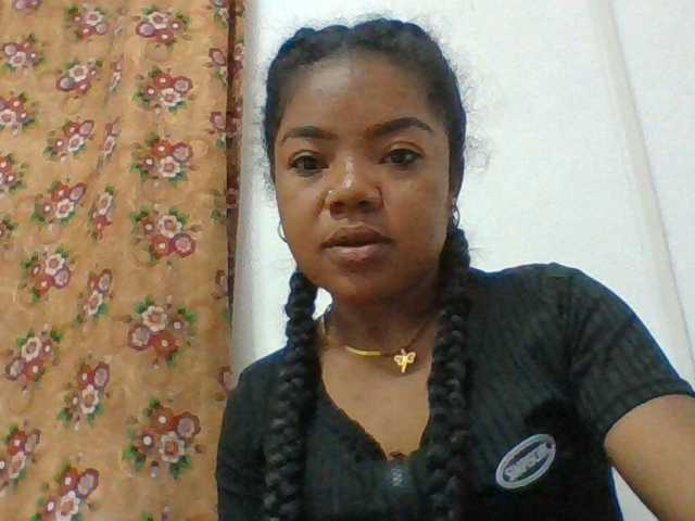 Elyah1a live cam on BongaCams
