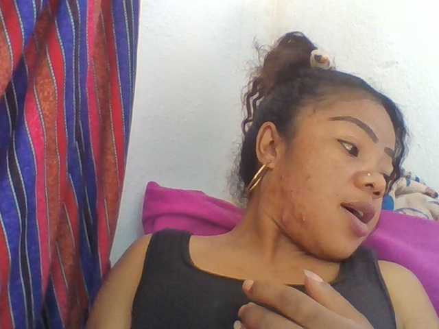 Elyah1a live cam on BongaCams