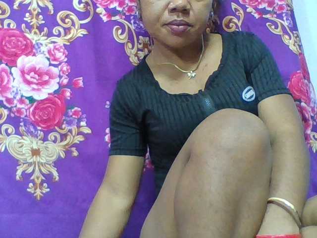 Elyah1a live cam on BongaCams