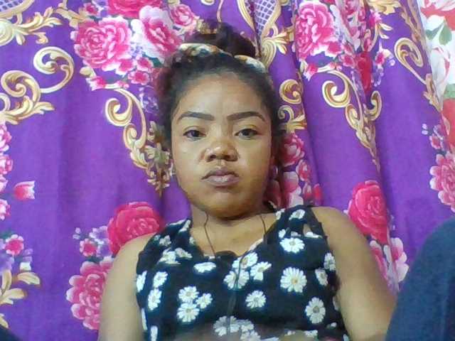 Elyah1a live cam on BongaCams