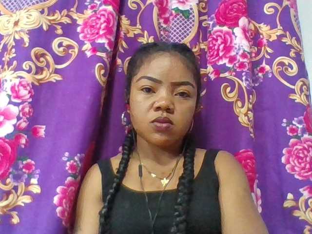 Elyah1a live cam on BongaCams