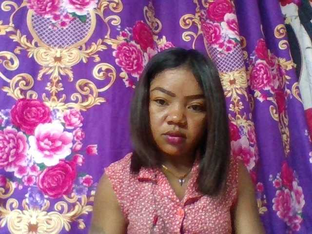 Elyah1a live cam on BongaCams